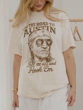 Willie "Roll me up & Hook Em" Tee