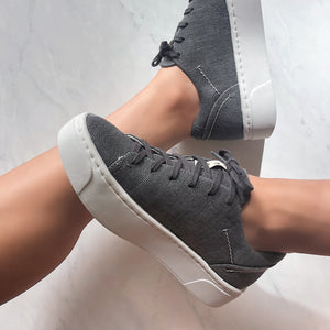 NAKED FEET - HELIO in CHARCOAL Sneakers